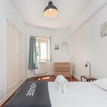 Houze Spacious Flat In Charming&historical アパート リスボン