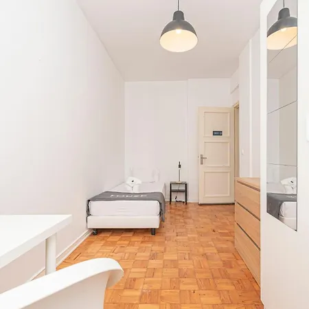 Houze Spacious Flat In Charming&historical