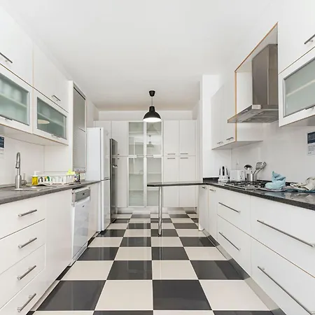 アパート Houze Spacious Flat In Charming&historical リスボン